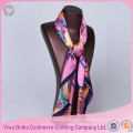 Estampado de pantalla hecho a mano Square Twill Ladies Silk Scarves